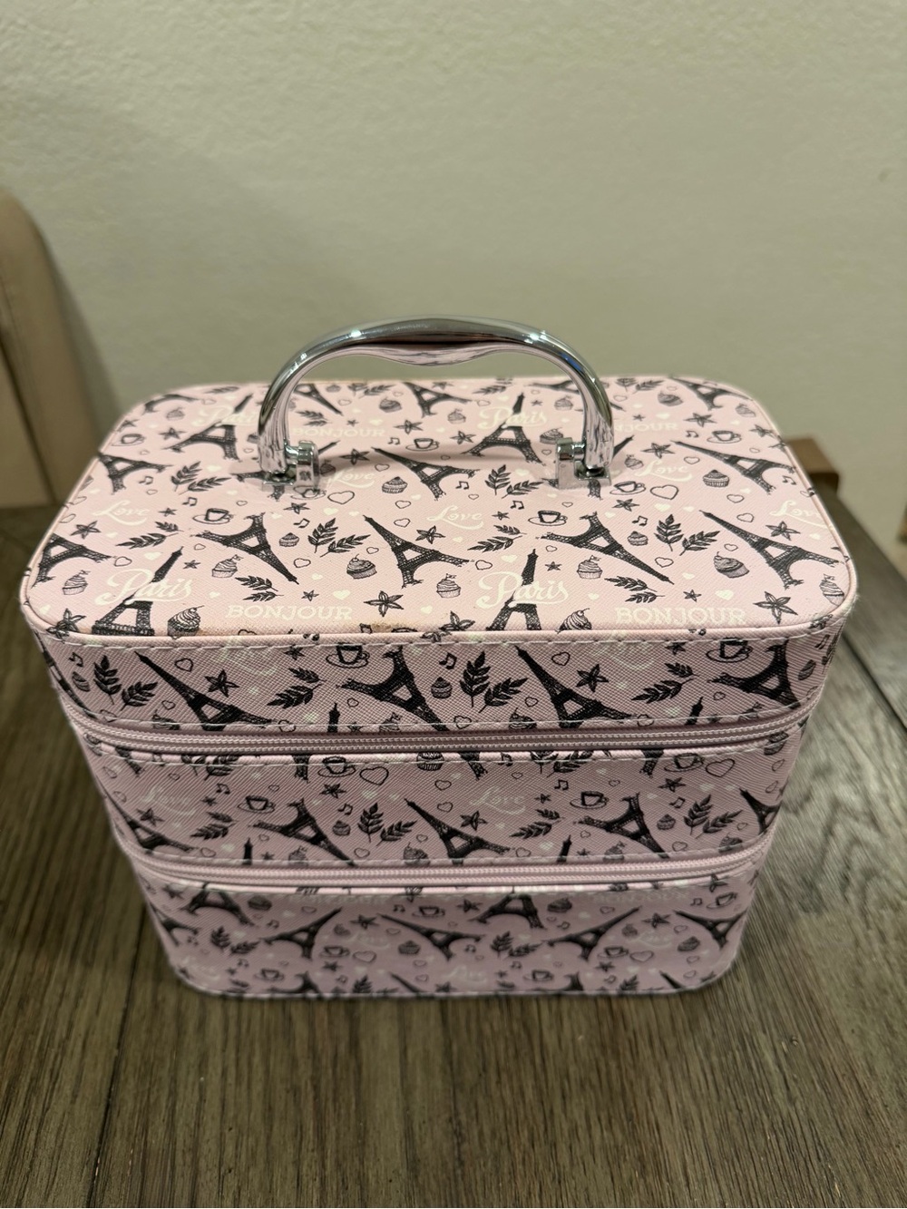 IM Heart Pink Paris Eiffel Tower 2 Tier Makeup Train Case Cosmetic Organizer